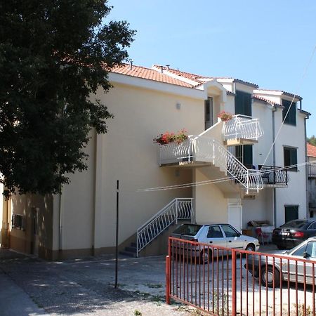 Apartments By The Sea Drvenik Donja Vala, Makarska - 6658 Exterior photo