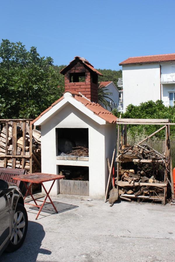 Apartments By The Sea Drvenik Donja Vala, Makarska - 6658 Exterior photo