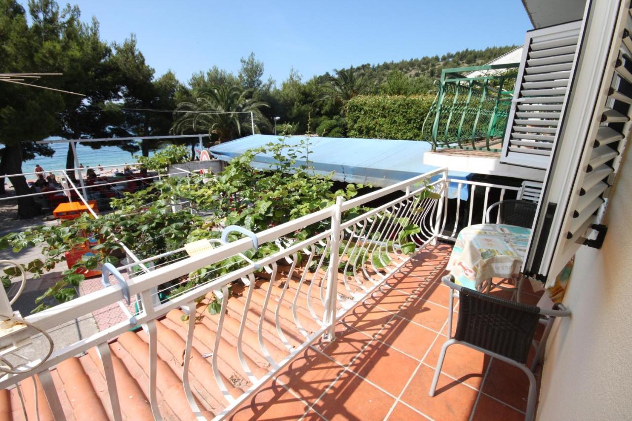 Apartments By The Sea Drvenik Donja Vala, Makarska - 6658 Exterior photo